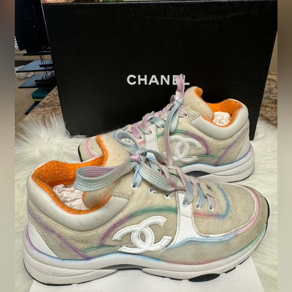 Chanel Sneakers Size 37.5